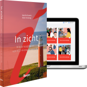 in zicht boek + laptop